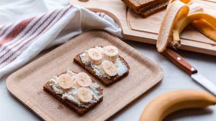 sandwich with banana