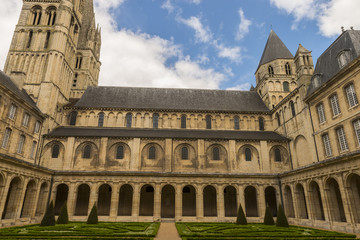 Fototapeta na wymiar L'Abbaye-aux-Hommes de Caen ( Calvados, Basse-Normandie ) - Le c