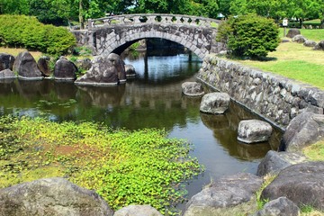 鴨川河畔公園の石橋