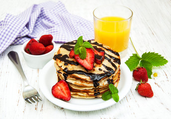 Pancakes with strawberries
