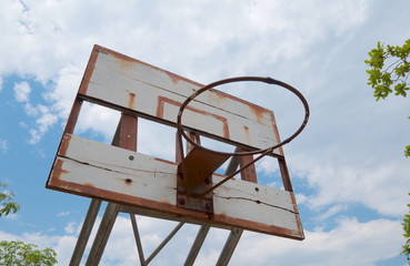 old basketball hoop