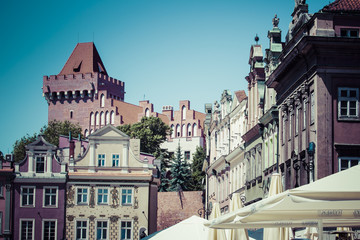 Obraz premium Houses and Town Hall in Old Market Square, Poznan, Poland