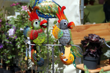 Bunte freche Papageien,Metall