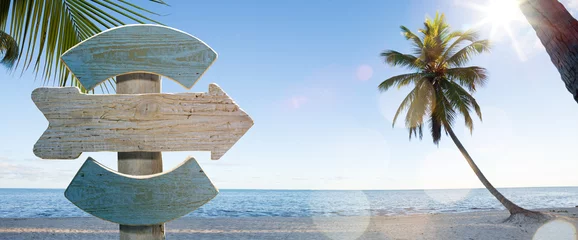 Foto op Plexiglas kunst hout teken op strand © Konstiantyn