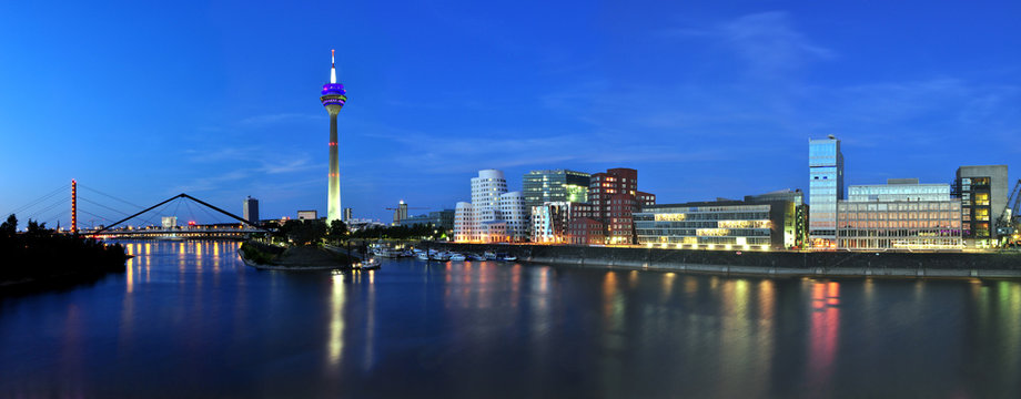 D&uuml;sseldorf Skyline