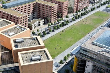 Blick von einem Hochhaus am Potsdamer Platz auf Berlin