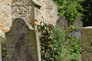 Grabsteine des Pietismus