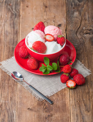 strawberry ice cream
