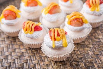 Mini pavlova with strawberry topping