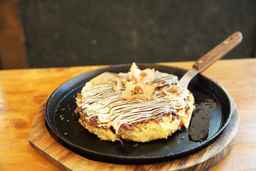 Japanese food okonomiyaki , Japanese pizza
