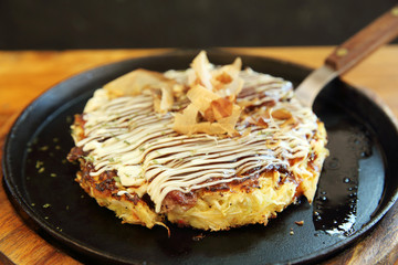 Japanese food okonomiyaki , Japanese pizza