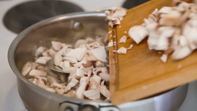 cooking of champignons