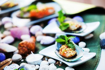 Mussel cheese and garlic bread