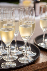 champagne glasses