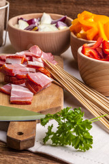 Ingredients to prepare skewers.