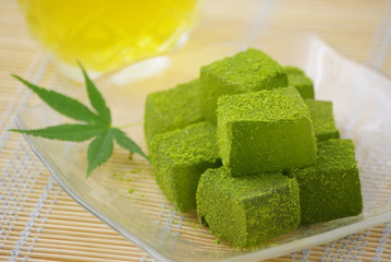 抹茶わらび餅