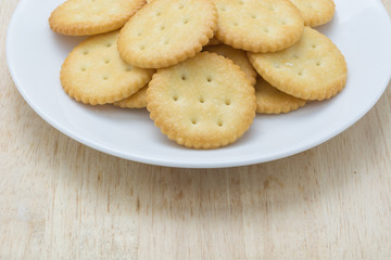 Fototapeta na wymiar Delicious snack crackers