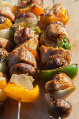 Grilled skewers with turkey, peppers and mushrooms.