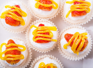 Mini pavlova with strawberry topping