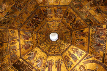 Fototapeta na wymiar Mosaic ceiling of the Florence Baptistery, Italy