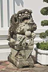 Wat Pho Statue