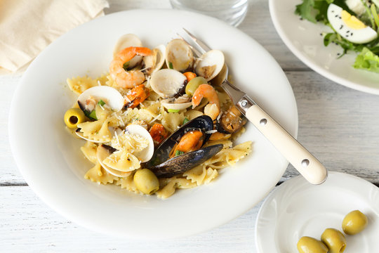 Delicious pasta with seafood