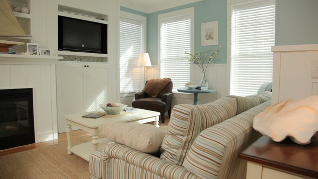 Beach cottage interior, dolly movement