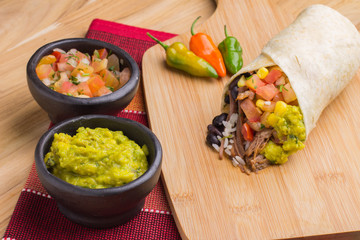 Guacamole y burritos