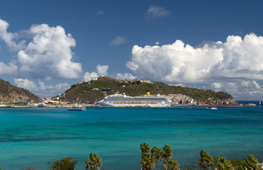 Fototapeta premium Cruise at Sint Maarten