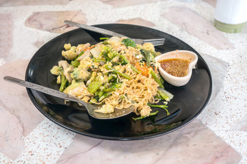 noodle stir fry with vegetable ,Thai name is Sookie.