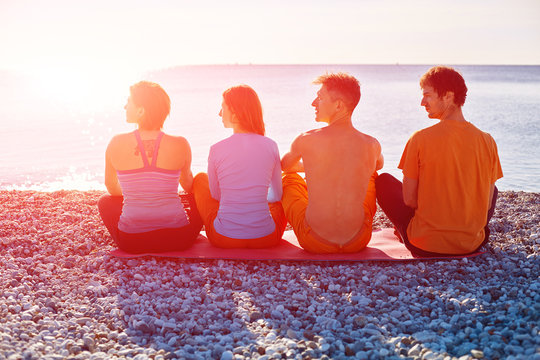  Group Of Friends On The Beach