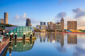 Obraz premium Beuatiful sunrise in the morning at Singapore
