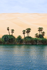 Fototapety  Libia, pustynia Sahara, obszar jezior Ubari