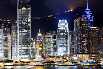 Fototapeta na wymiar hong kong office buildings at night