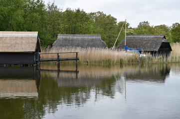 Bootshäuser am Prerow-Strom
