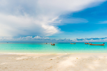 Fototapeta na wymiar Beach and tropical Andaman sea with blue sky