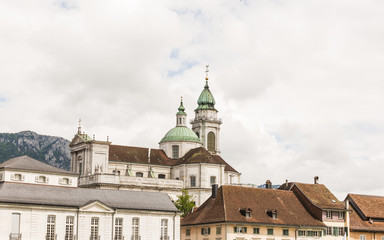 Fototapeta na wymiar Solothurn, Stadt, historische Kathedrale, St. Ursen-Kathedrale, Altstadt, Aare, Fluss, Schweiz