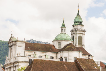 Fototapeta na wymiar Solothurn, Altstadt, Kathedrale, St. Ursen-Kathedrale, historische Altstadthäuser, Schweiz