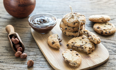 Cookies with chocolate cream and hazelnuts