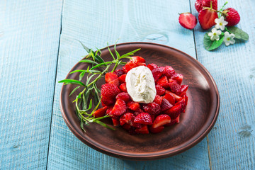 sliced fresh strawberries with mascarpone cheese
