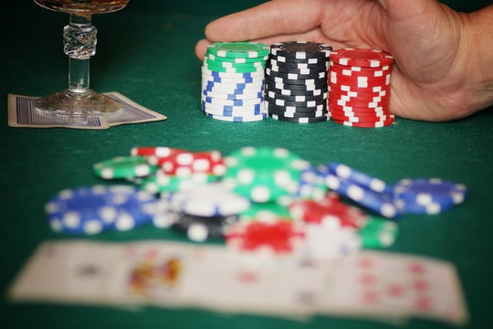 card poker casino chips