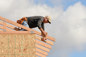 Layout and installation of roof rafters 