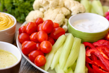 assortiment de crudités et sauces 6