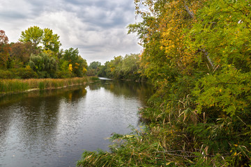 Fototapeta na wymiar Autumn landscape with river and trees.