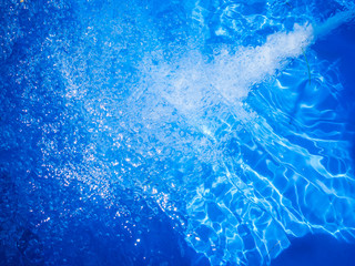 Blaue Wasseroberfläche