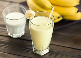 Banana, drink, shake.