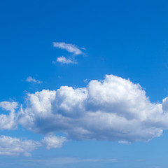 ciel bleu et nuage