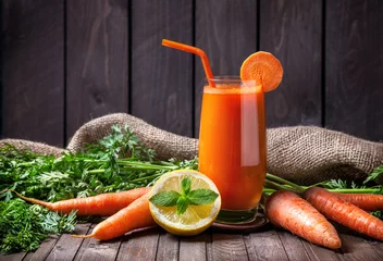 Photo sur Plexiglas Jus Jus de carotte frais