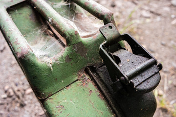 DDR Benzin Kanister Verschluß 01