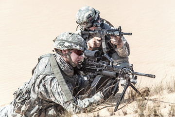 Fototapeta premium infantrymen in action